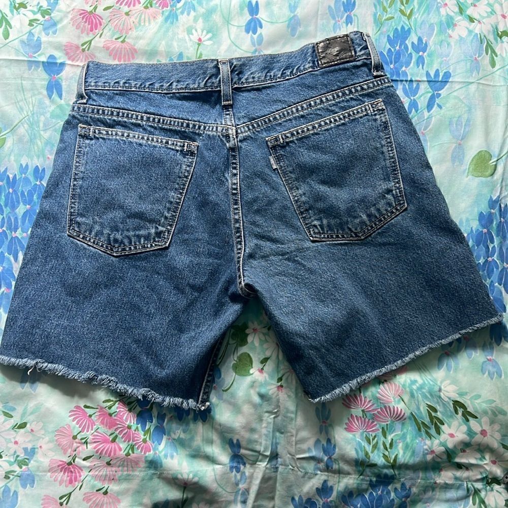 Levi’s Silvertab Cut Off Shorts - Picture 2 of 11